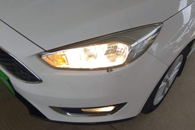 Used Ford Focus 2017 Hatchback EcoBoost 125 Automatic - Ultra-Powerful Style Edition with Smart Drive Features Left Front Headlight