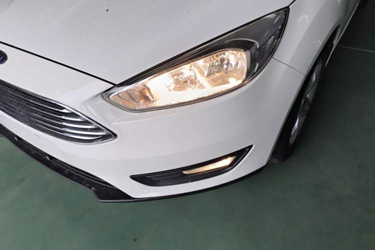 Used Ford Focus 2017 Sedan 1.6L Automatic Comfort Plus SmartDrive Edition Left Front Headlight