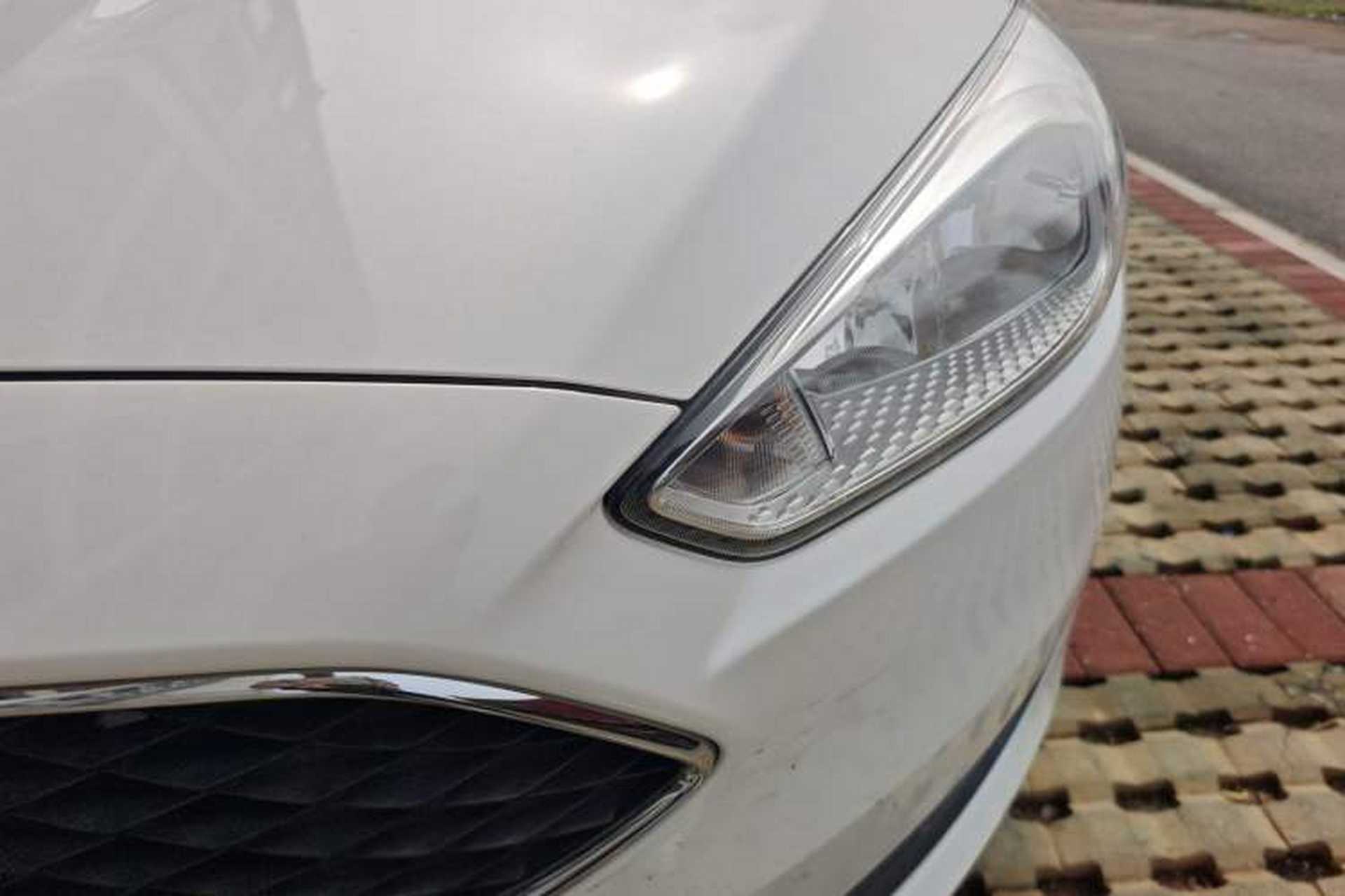 Used Ford Focus 2017 Hatchback 1.6L Automatic Comfort Plus SmartDrive Edition Left Front Headlight