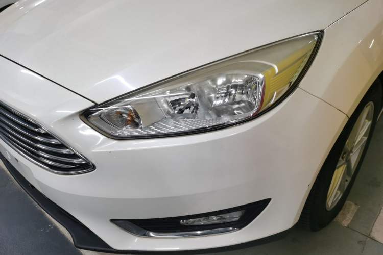 Used Ford Focus 2017 Sedan 1.6L Automatic Fashion Edition Smart Drive Version Left Front Headlight