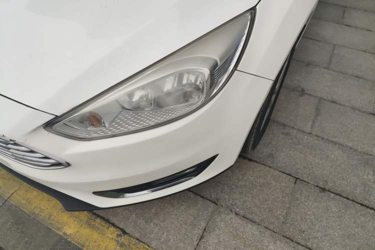 Used Ford Focus 2017 Sedan 1.6L Automatic Fashion Edition Smart Drive Version Left Front Headlight