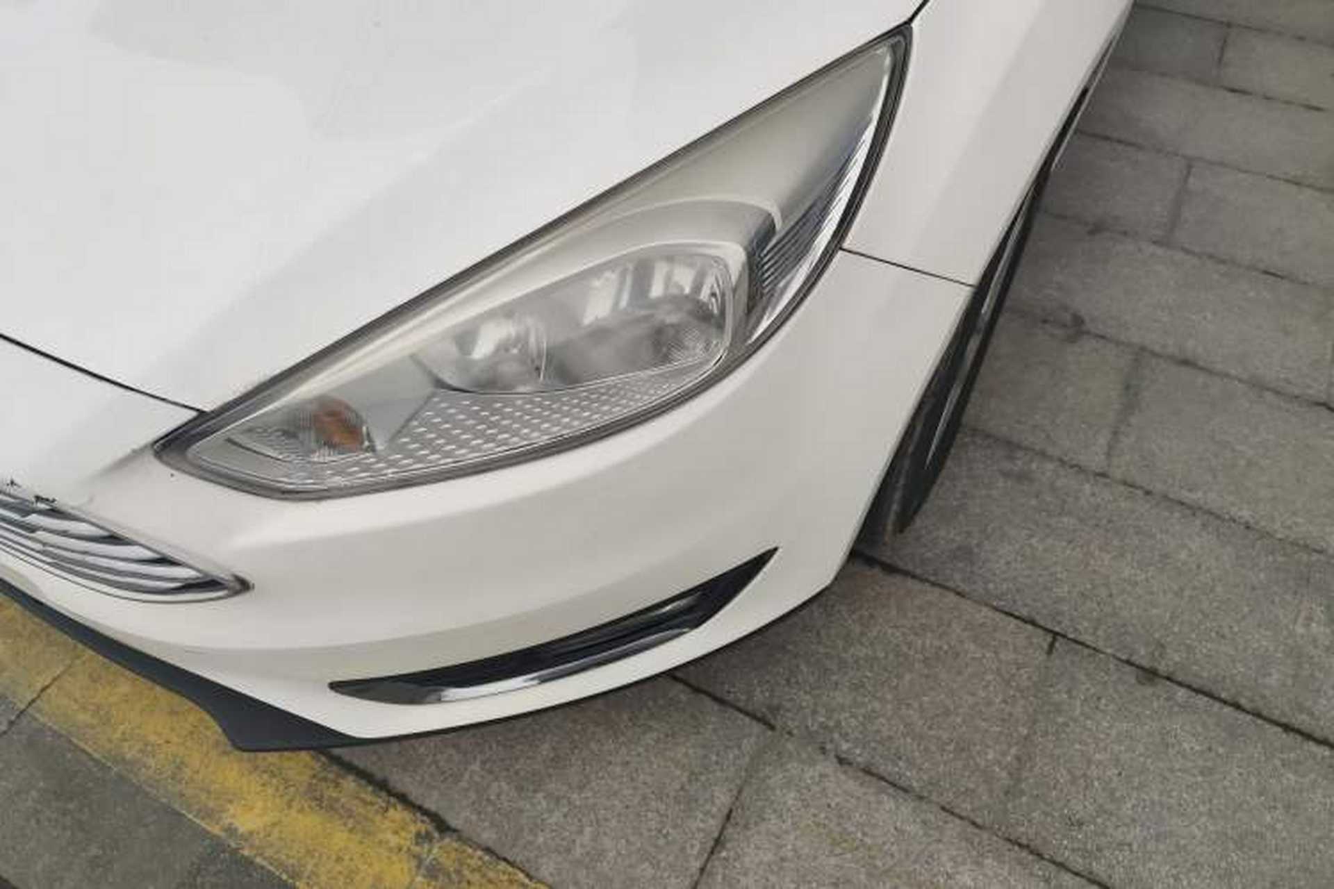 Used Ford Focus 2017 Sedan 1.6L Automatic Fashion Edition Smart Drive Version Left Front Headlight