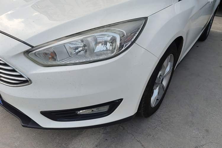 Used Ford Focus 2017 Sedan 1.6L Automatic Comfort Plus SmartDrive Edition Left Front Headlight