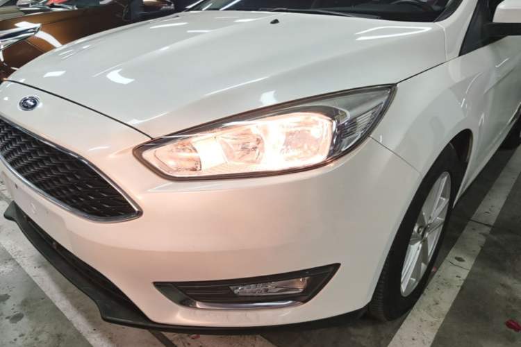 Used Ford Focus 2017 Hatchback 1.6L Automatic Fashion Edition Smart Drive Version Left Front Headlight
