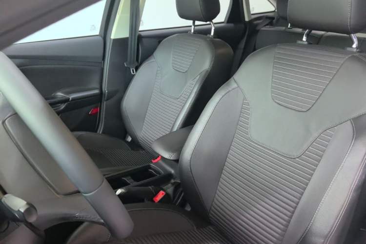 Used Ford Focus 2017 Sedan 1.6L Automatic Fashion Edition Smart Drive Version Left Front Seat