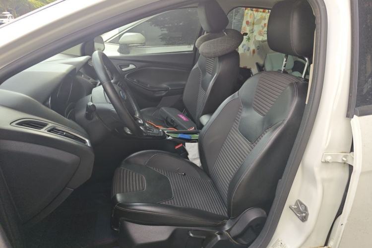 Used Ford Focus 2017 Hatchback 1.6L Automatic Fashion Edition Smart Drive Version Left Front Seat