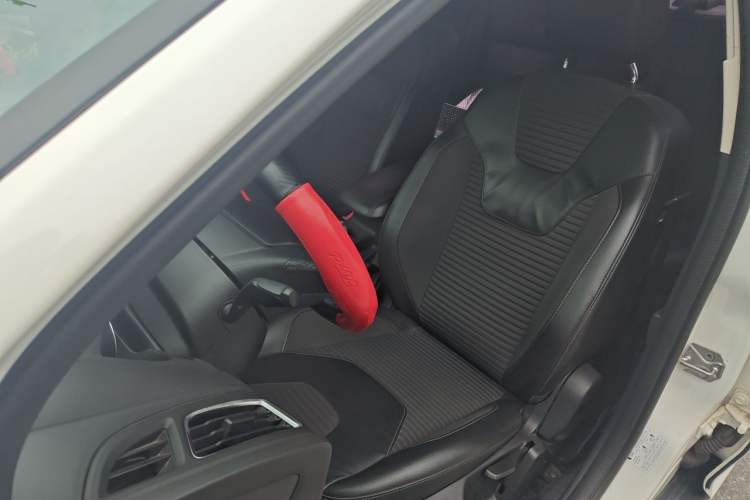 Used Ford Focus 2017 Sedan EcoBoost 125 Manual – Ultra-Style Edition with SmartDrive Features Left Front Seat