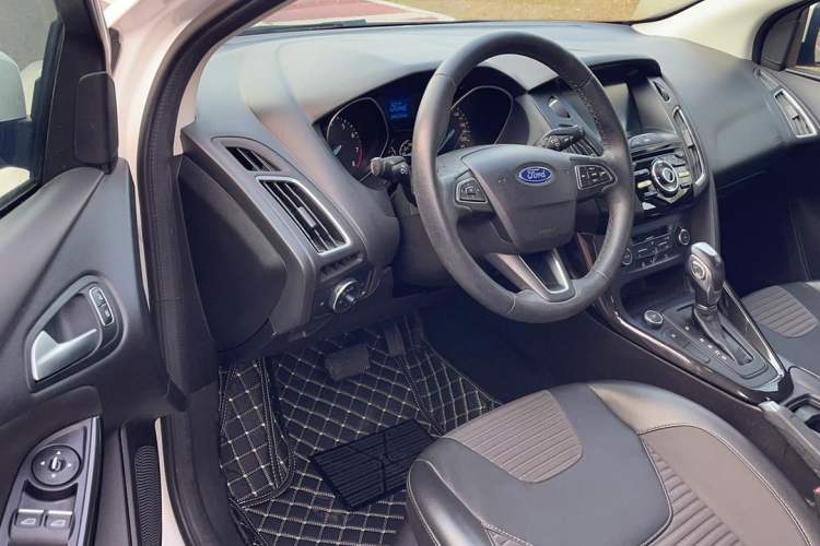 Used Ford Focus 2017 Hatchback EcoBoost 125 Automatic - Ultra-Powerful Style Edition with Smart Drive Features Left Front Seat