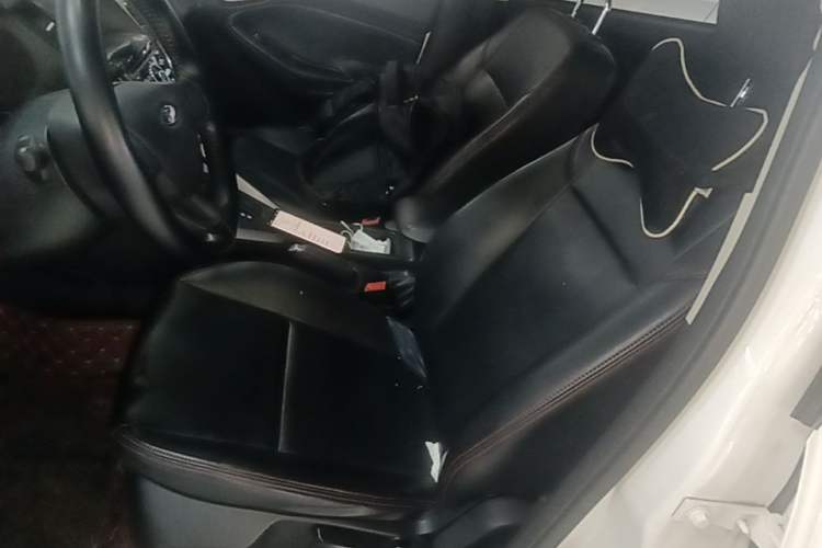 Used Ford Focus 2017 Hatchback 1.6L Automatic Comfort Plus SmartDrive Edition Left Front Seat