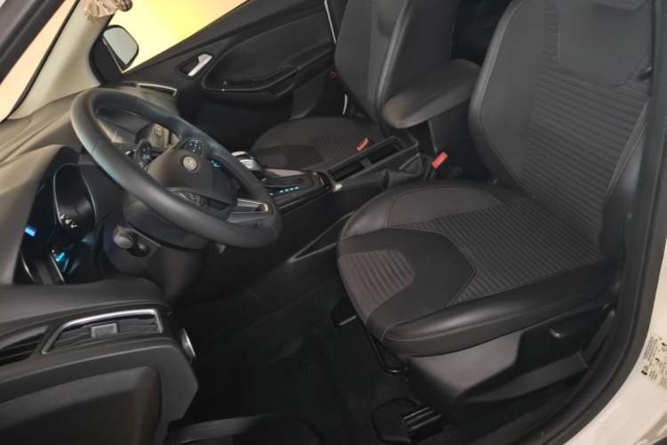 Used Ford Focus 2017 Sedan 1.6L Automatic Fashion Edition Smart Drive Version Left Front Seat