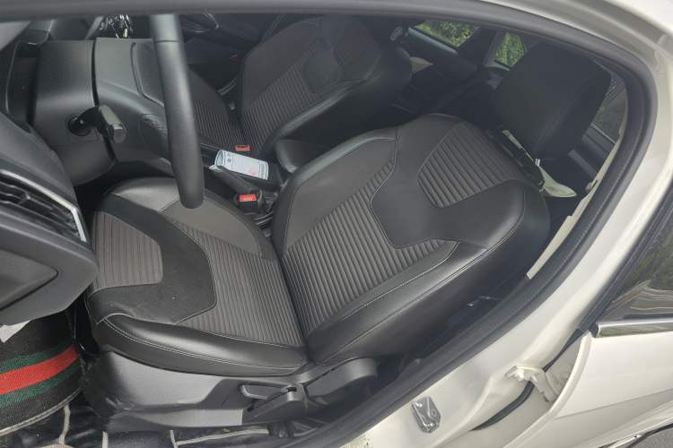 Used Ford Focus 2017 Sedan 1.6L Automatic Fashion Edition Smart Drive Version Left Front Seat
