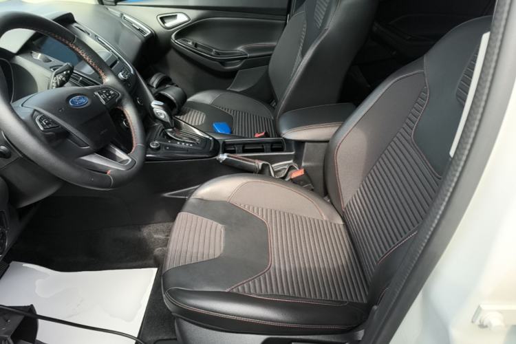 Used Ford Focus 2017 1.5T CTCC White and Black Limited Edition Left Front Seat
