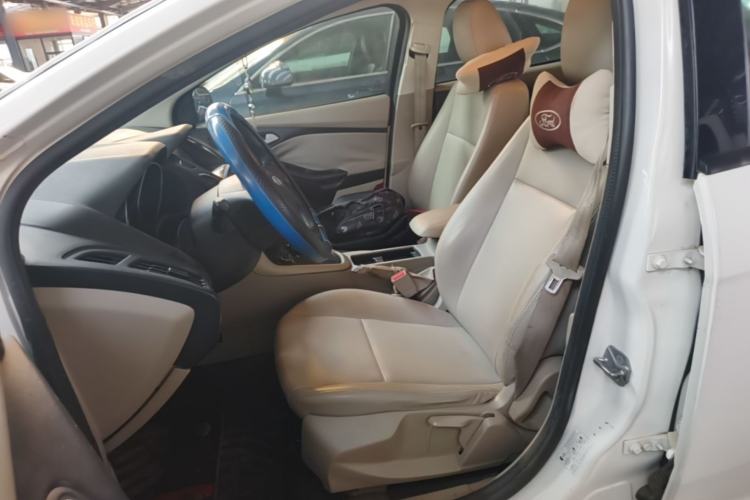 Used Ford Focus 2017 Sedan 1.6L Automatic Comfort Plus SmartDrive Edition Left Front Seat