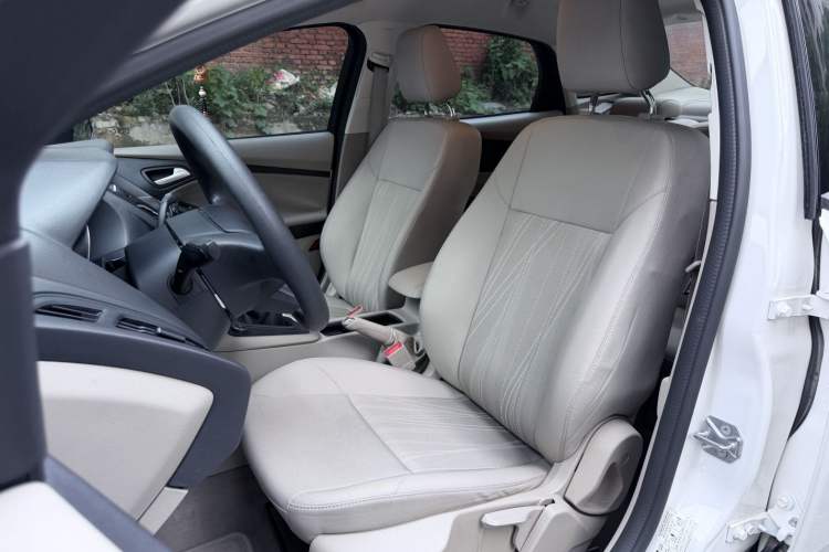 Used Ford Focus 2017 Sedan 1.6L Manual Comfort Plus SmartDrive Edition Left Front Seat