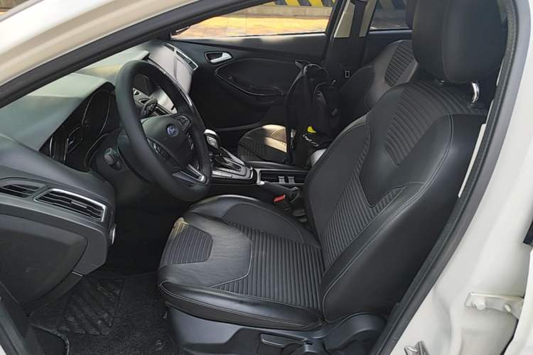 Used Ford Focus 2017 Sedan EcoBoost 180 Automatic Elite Model Left Front Seat