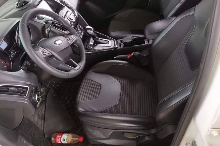 Used Ford Focus 2017 Hatchback EcoBoost 125 Automatic - Ultra-Powerful Style Edition with Smart Drive Features Left Front Seat