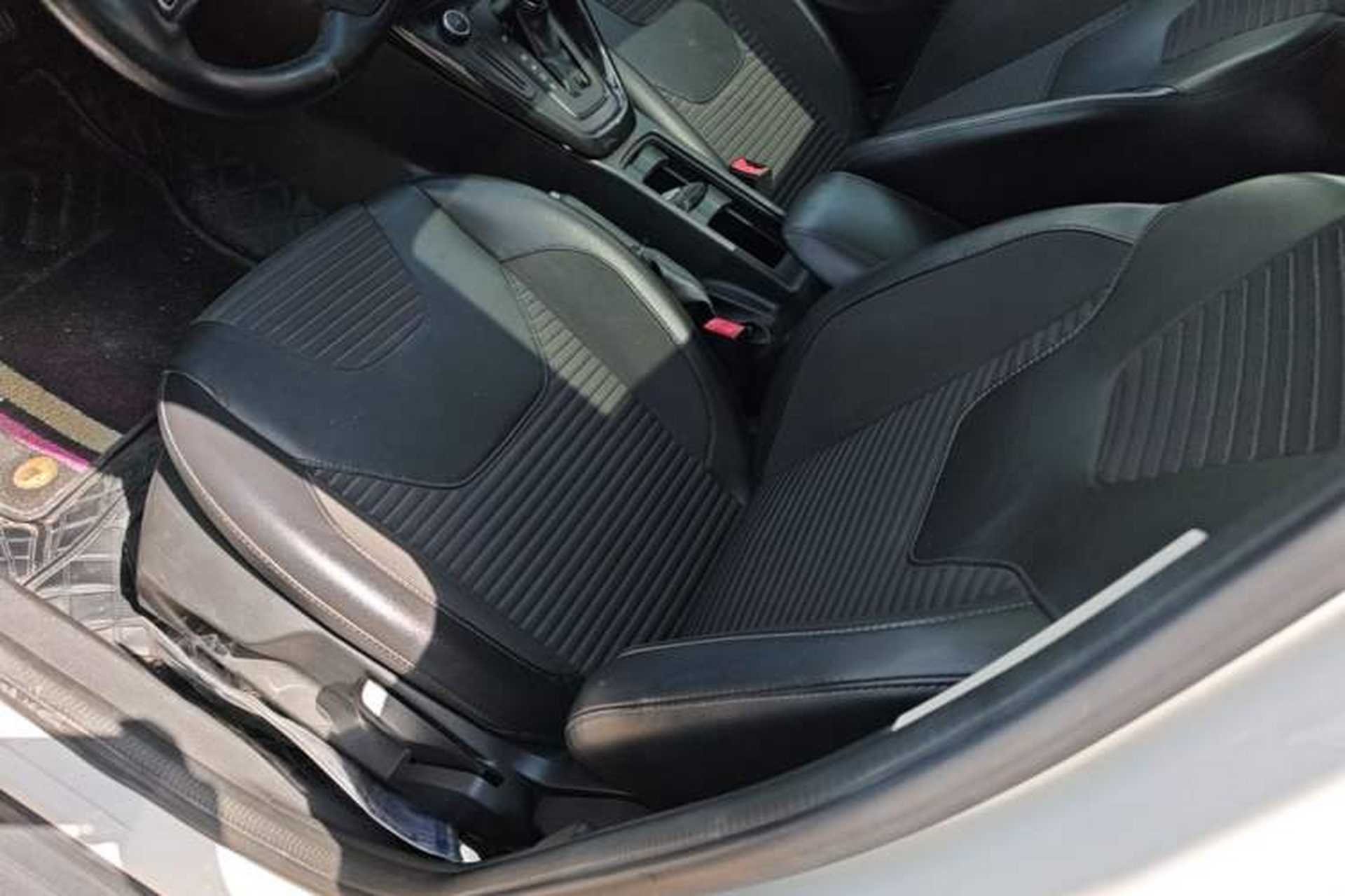 Used Ford Focus 2017 Hatchback 1.6L Automatic Fashion Edition Smart Drive Version Left Front Seat