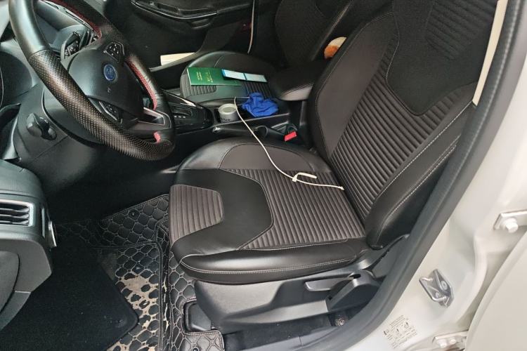 Used Ford Focus 2017 Hatchback 1.6L Automatic Fashion Edition Smart Drive Version Left Front Seat