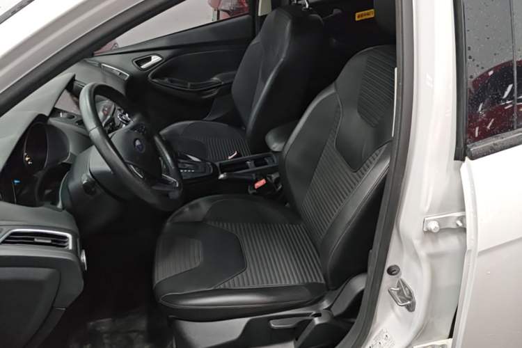 Used Ford Focus 2017 Hatchback 1.6L Automatic Fashion Edition Smart Drive Version Left Front Seat