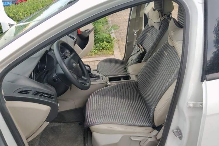 Used Ford Focus 2017 Sedan 1.6L Automatic Comfort Plus SmartDrive Edition Left Front Seat