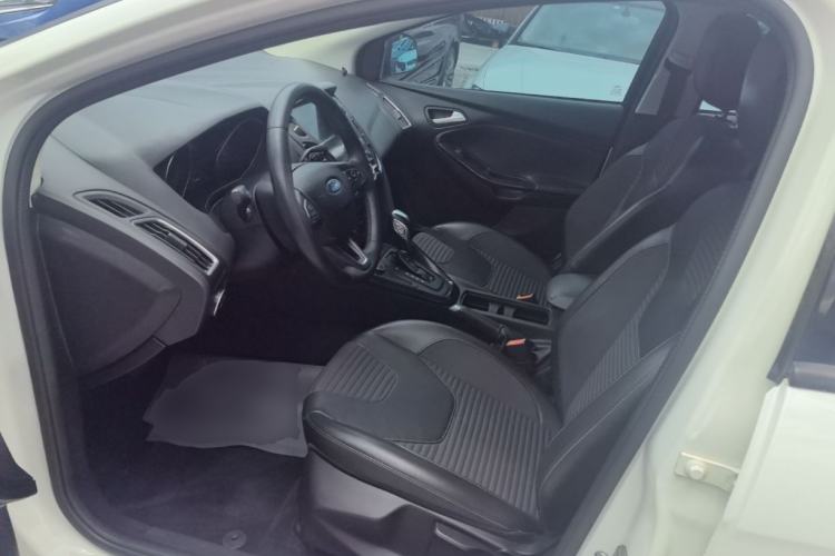 Used Ford Focus 2017 Sedan 1.6L Automatic Fashion Edition Smart Drive Version Left Front Seat