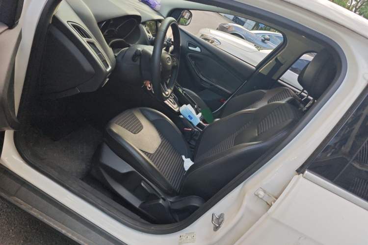 Used Ford Focus 2017 Hatchback EcoBoost 180 Automatic Elite Model Left Front Seat