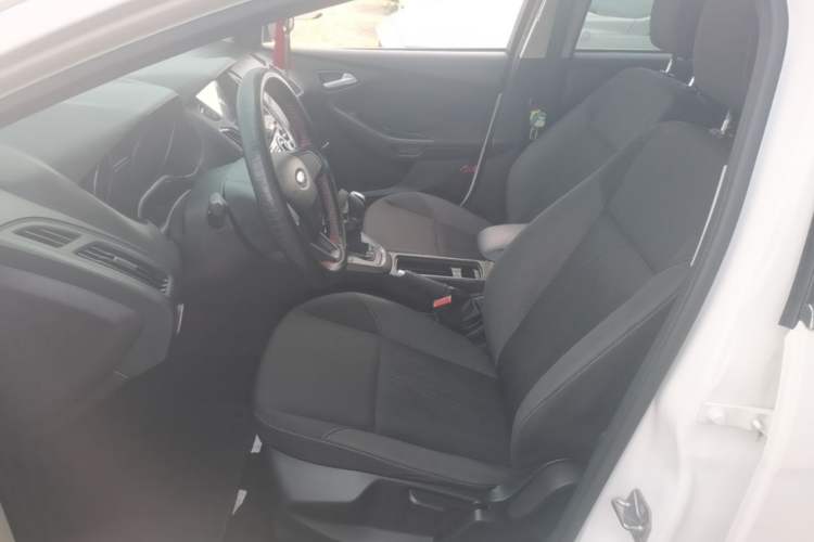 Used Ford Focus 2017 Hatchback 1.6L Manual Comfort Plus SmartDrive Edition Left Front Seat