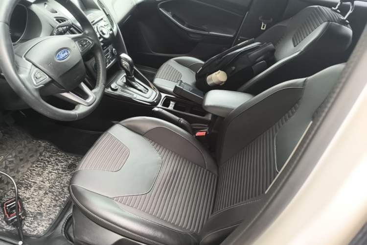 Used Ford Focus 2017 Hatchback 1.6L Automatic Fashion Edition Smart Drive Version Left Front Seat