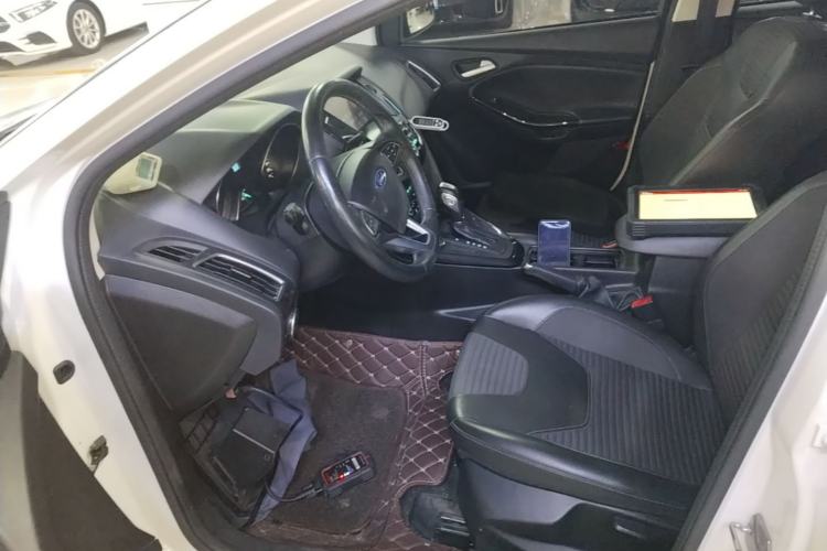 Used Ford Focus 2017 Sedan 1.6L Automatic Fashion Edition Smart Drive Version Left Front Seat