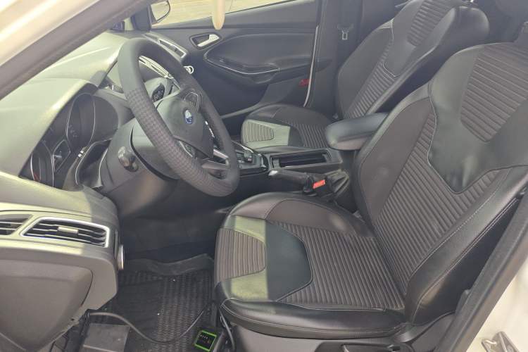 Used Ford Focus 2017 Sedan EcoBoost 180 Automatic Elite Model Left Front Seat