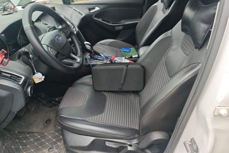 Used Ford Focus 2017 Sedan 1.6L Automatic Fashion Edition Smart Drive Version Left Front Seat