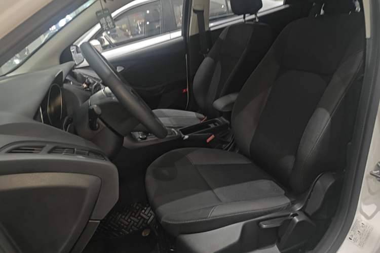 Used Ford Focus 2017 Hatchback 1.6L Automatic Comfort Plus SmartDrive Edition Left Front Seat