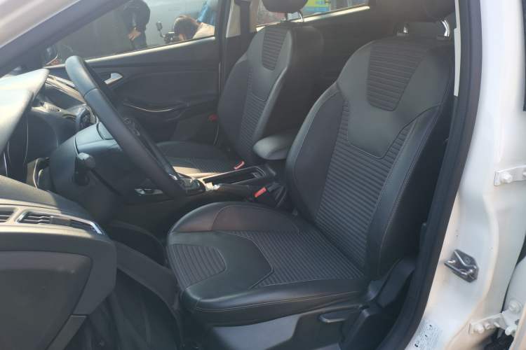 Used Ford Focus 2017 Sedan 1.6L Automatic Fashion Edition Smart Drive Version Left Front Seat