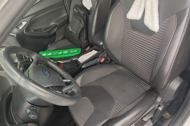 Used Ford Focus 2017 Hatchback 1.6L Automatic Fashion Edition Smart Drive Version Left Front Seat