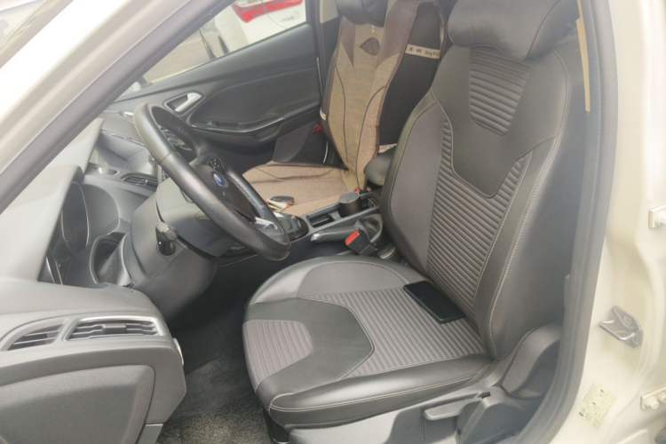 Used Ford Focus 2017 Hatchback 1.6L Automatic Fashion Edition Smart Drive Version Left Front Seat