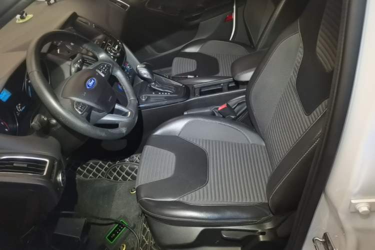 Used Ford Focus 2017 Sedan 1.6L Automatic Fashion Edition Smart Drive Version Left Front Seat
