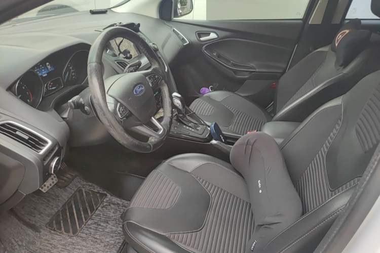 Used Ford Focus 2017 Hatchback EcoBoost 180 Automatic Elite Model Left Front Seat