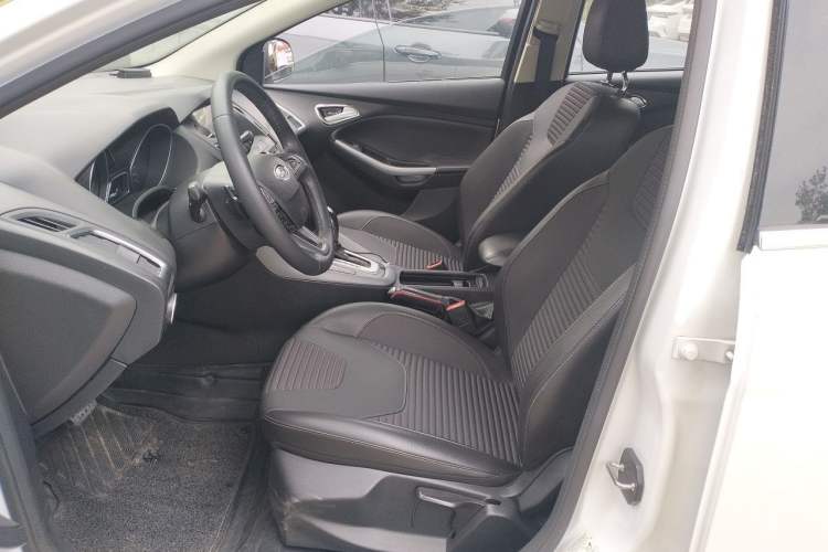 Used Ford Focus 2017 Hatchback EcoBoost 180 Automatic Sport Model Left Front Seat