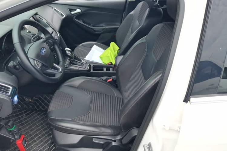 Used Ford Focus 2017 Sedan EcoBoost 180 Automatic Elite Model Left Front Seat