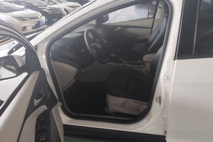Used Ford Focus 2017 Sedan 1.6L Manual Comfort Plus SmartDrive Edition Left Front Seat