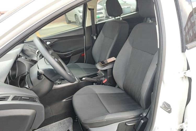 Used Ford Focus 2017 Hatchback 1.6L Automatic Comfort Plus SmartDrive Edition Left Front Seat