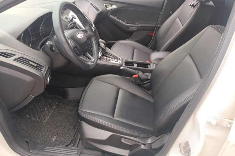 Used Ford Focus 2017 Hatchback 1.6L Automatic Comfort Plus SmartDrive Edition Left Front Seat