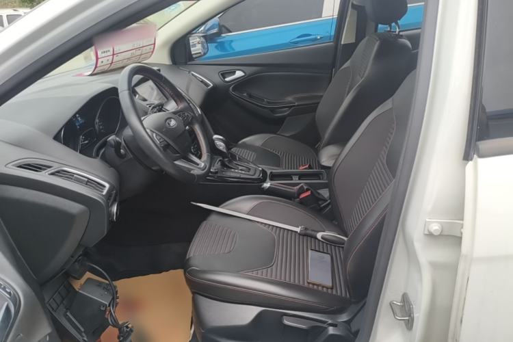 Used Ford Focus 2017 1.5T CTCC White and Black Limited Edition Left Front Seat