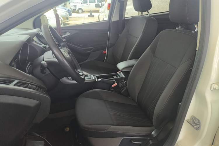 Used Ford Focus 2017 Hatchback 1.6L Automatic Comfort Plus SmartDrive Edition Left Front Seat