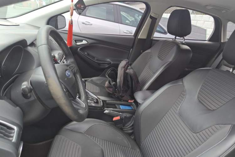 Used Ford Focus 2017 Hatchback EcoBoost 125 Automatic - Ultra-Powerful Style Edition with Smart Drive Features Left Front Seat