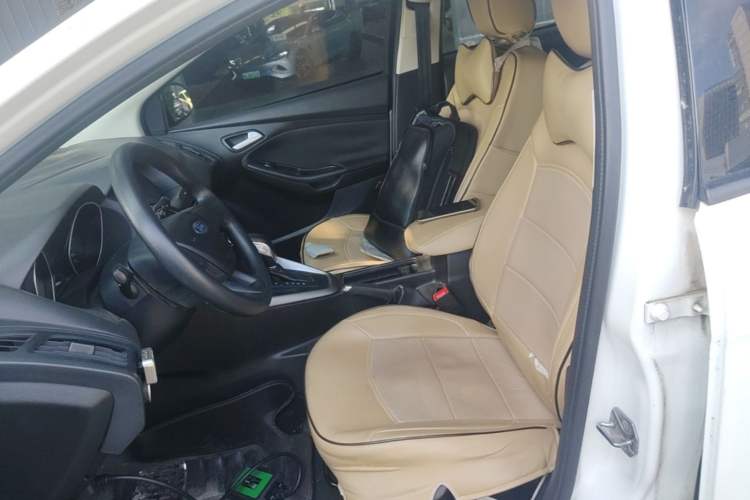Used Ford Focus 2017 Hatchback 1.6L Automatic Comfort Plus SmartDrive Edition Left Front Seat