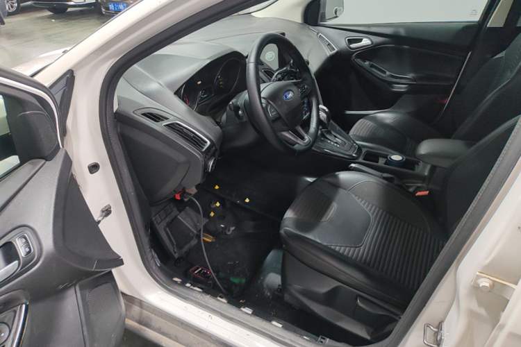 Used Ford Focus 2017 Sedan EcoBoost 180 Automatic Elite Model Left Front Seat
