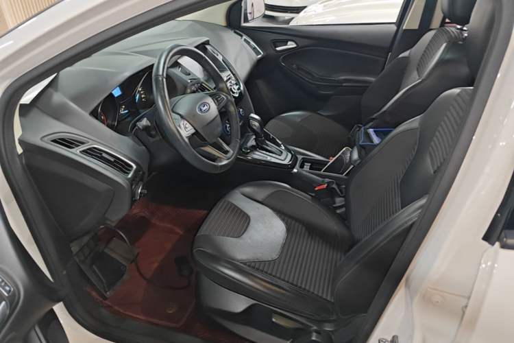 Used Ford Focus 2017 Sedan 1.6L Automatic Fashion Edition Smart Drive Version Left Front Seat