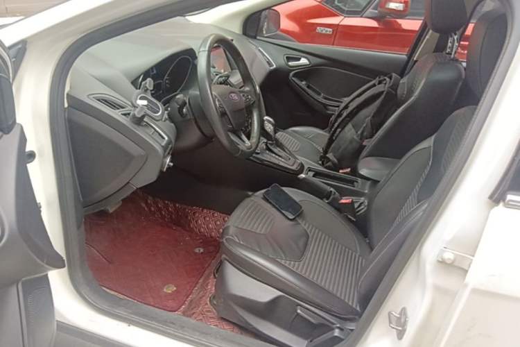 Used Ford Focus 2017 Hatchback EcoBoost 180 Automatic Elite Model Left Front Seat