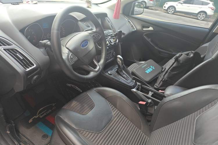 Used Ford Focus 2017 Sedan 1.6L Automatic Fashion Edition Smart Drive Version Left Front Seat